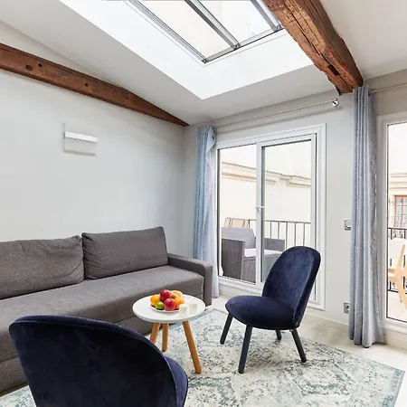 Jardin Du Luxembourg With Balcony - Cityapartmentstay